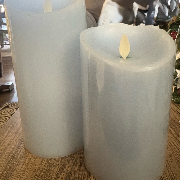 Luminara light blue LED Flameless Candles with Remote and Original Box - Picture 2 of 6